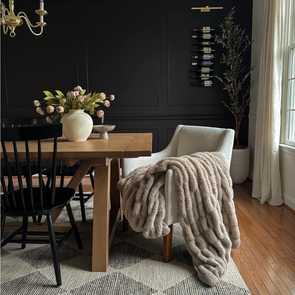 Meet your Posher, Marlee - Picture 1 of 1